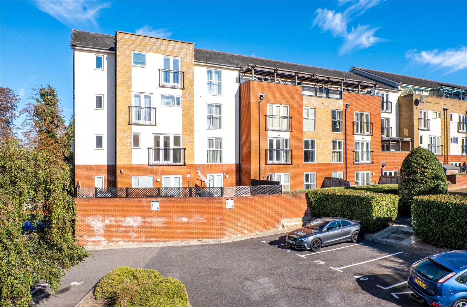 2 bedroom property for sale in Maidstone | Robinson Michael & Jackson
