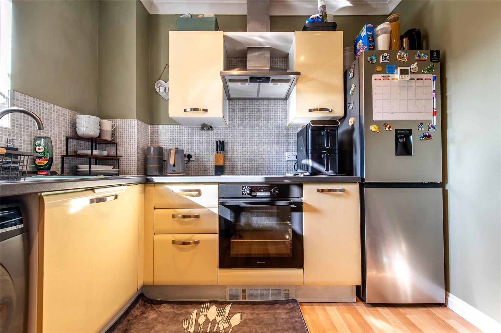 2 bedroom property for sale in Maidstone | Robinson Michael & Jackson