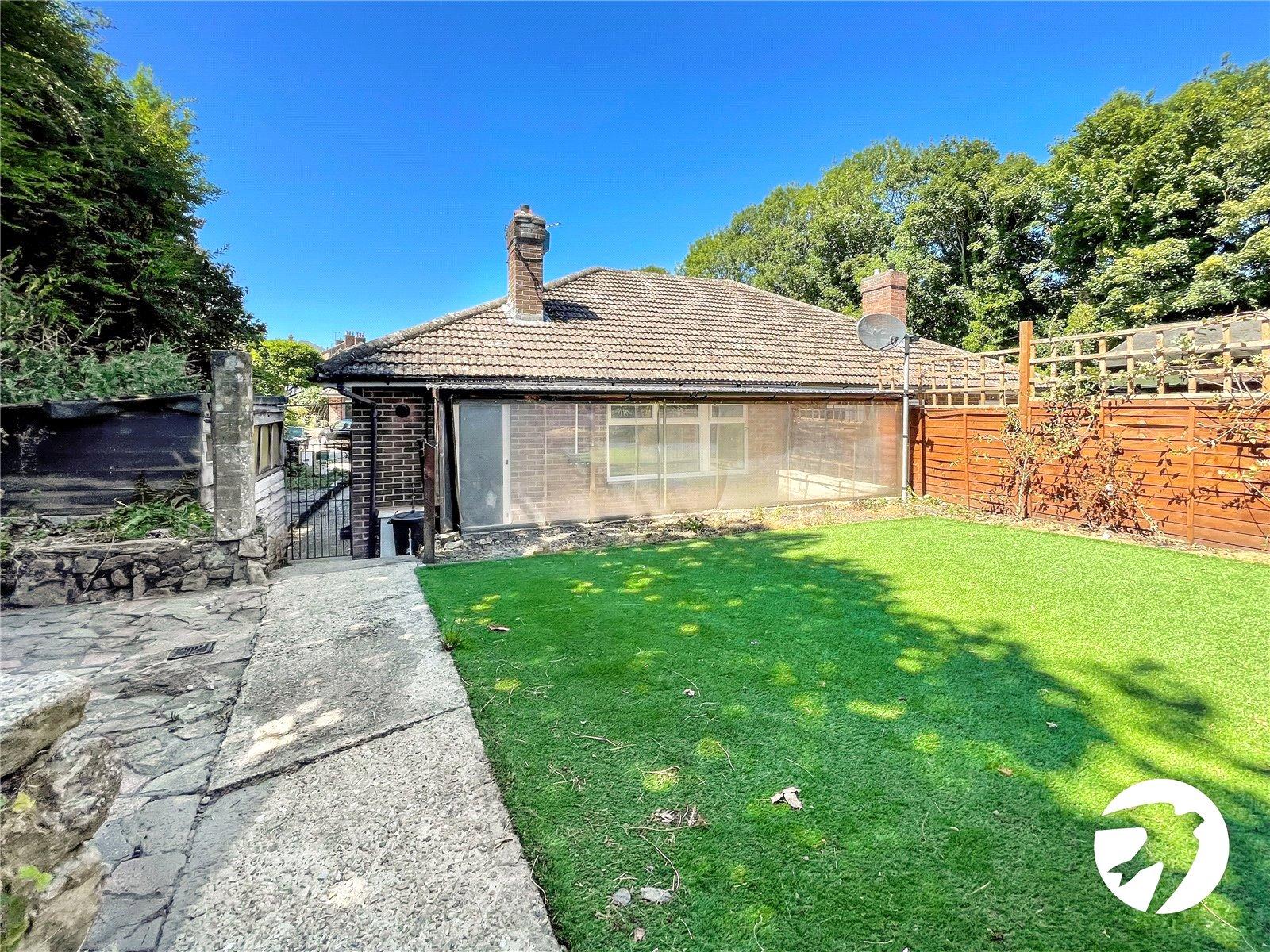 2 bedroom bungalow for sale in West Malling | Robinson Michael & Jackson