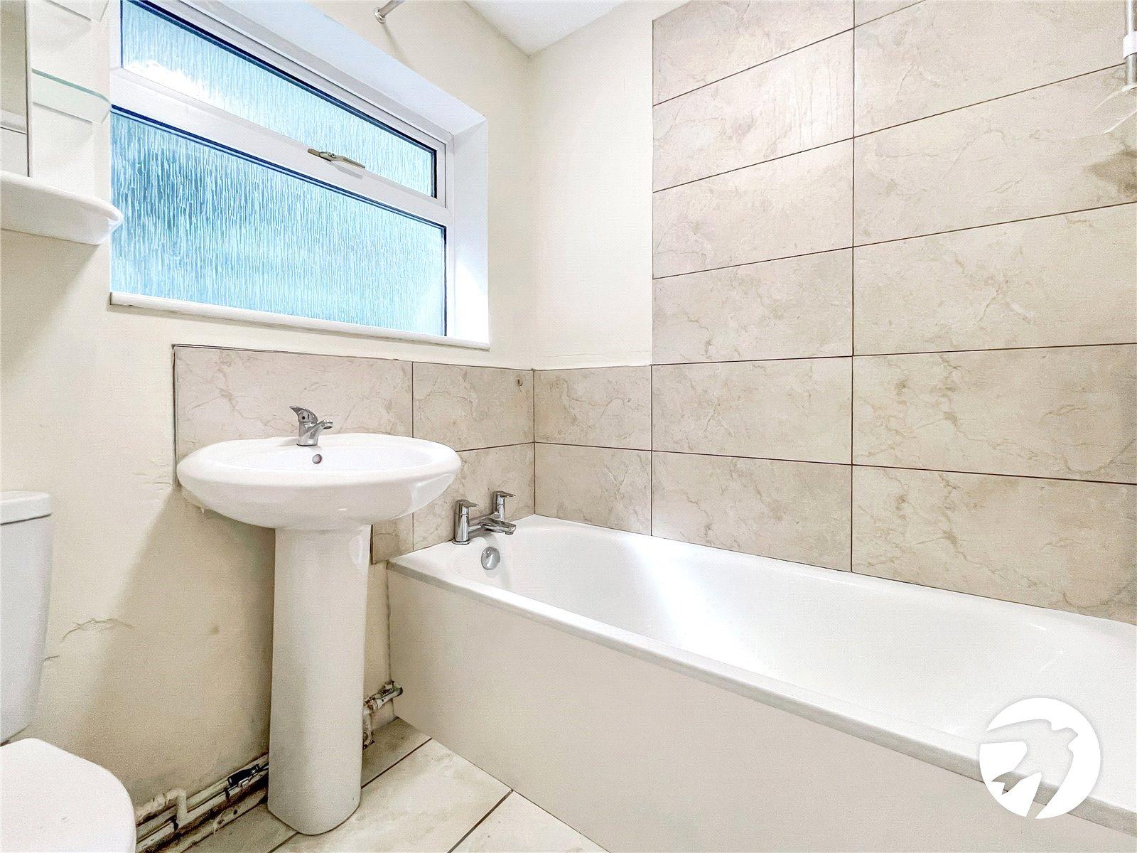 2 bedroom bungalow for sale in West Malling | Robinson Michael & Jackson