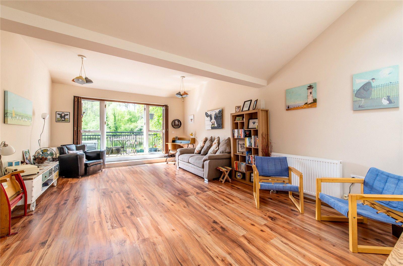 3 bedroom property for sale in Maidstone | Robinson Michael & Jackson