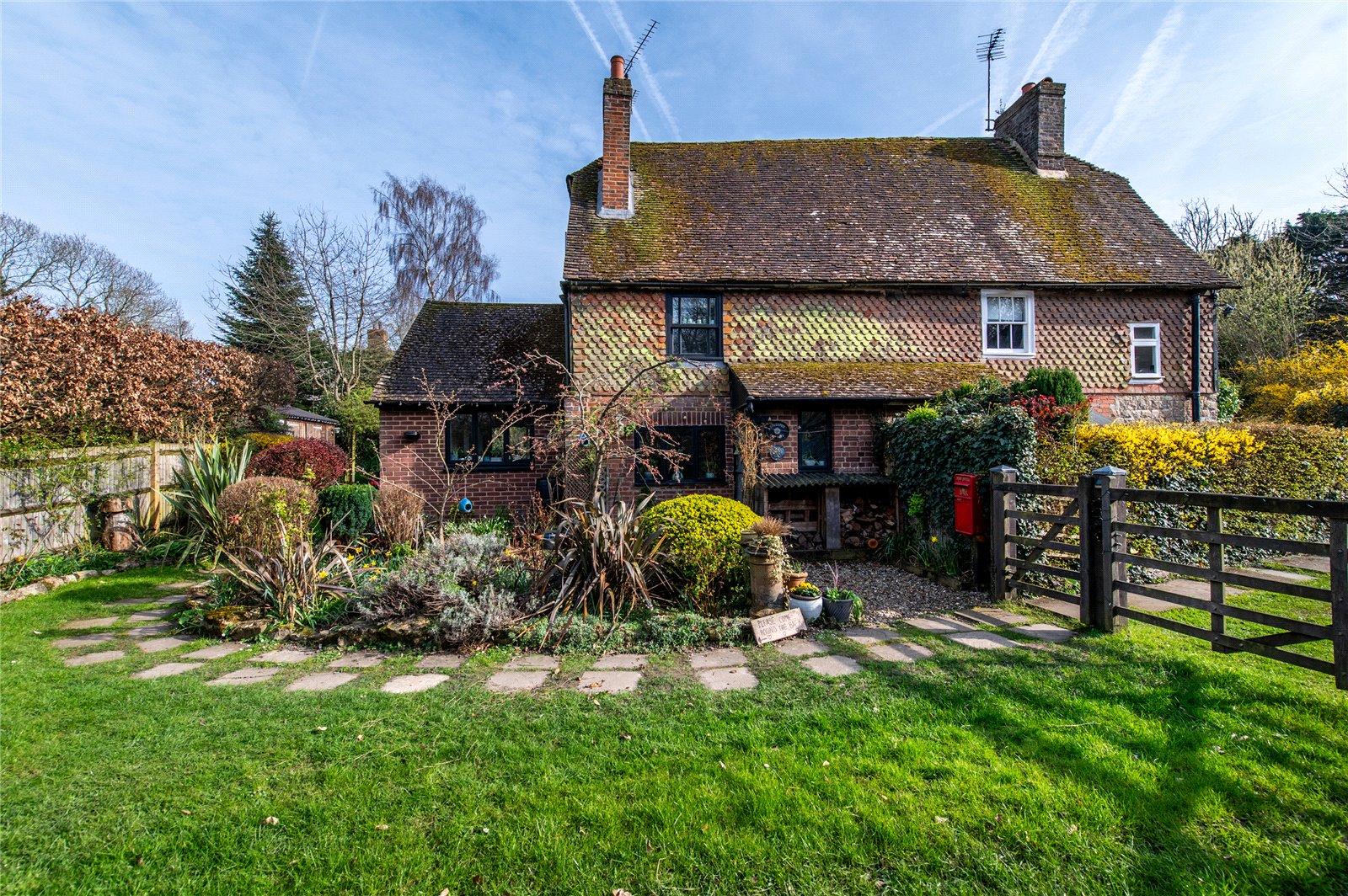 3 bedroom house for sale in Harrietsham | Robinson Michael & Jackson