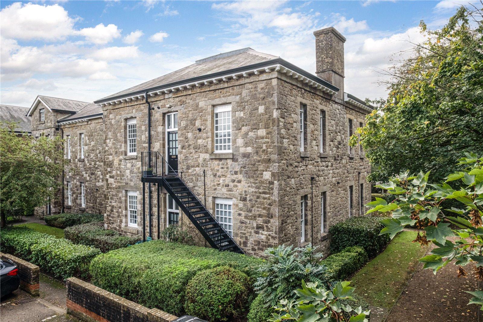 2 bedroom property for sale in Fennel Close | Robinson Michael & Jackson