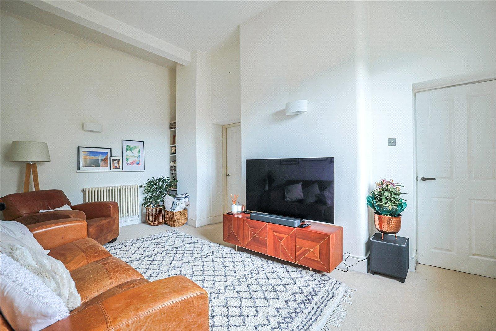2 bedroom property for sale in Fennel Close | Robinson Michael & Jackson