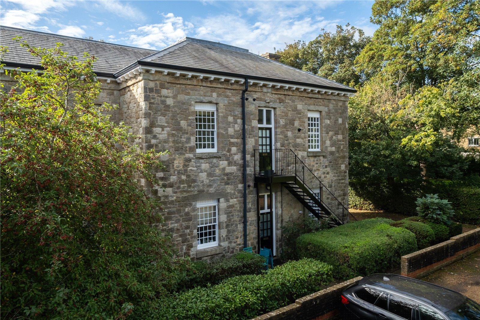 2 bedroom property for sale in Fennel Close | Robinson Michael & Jackson