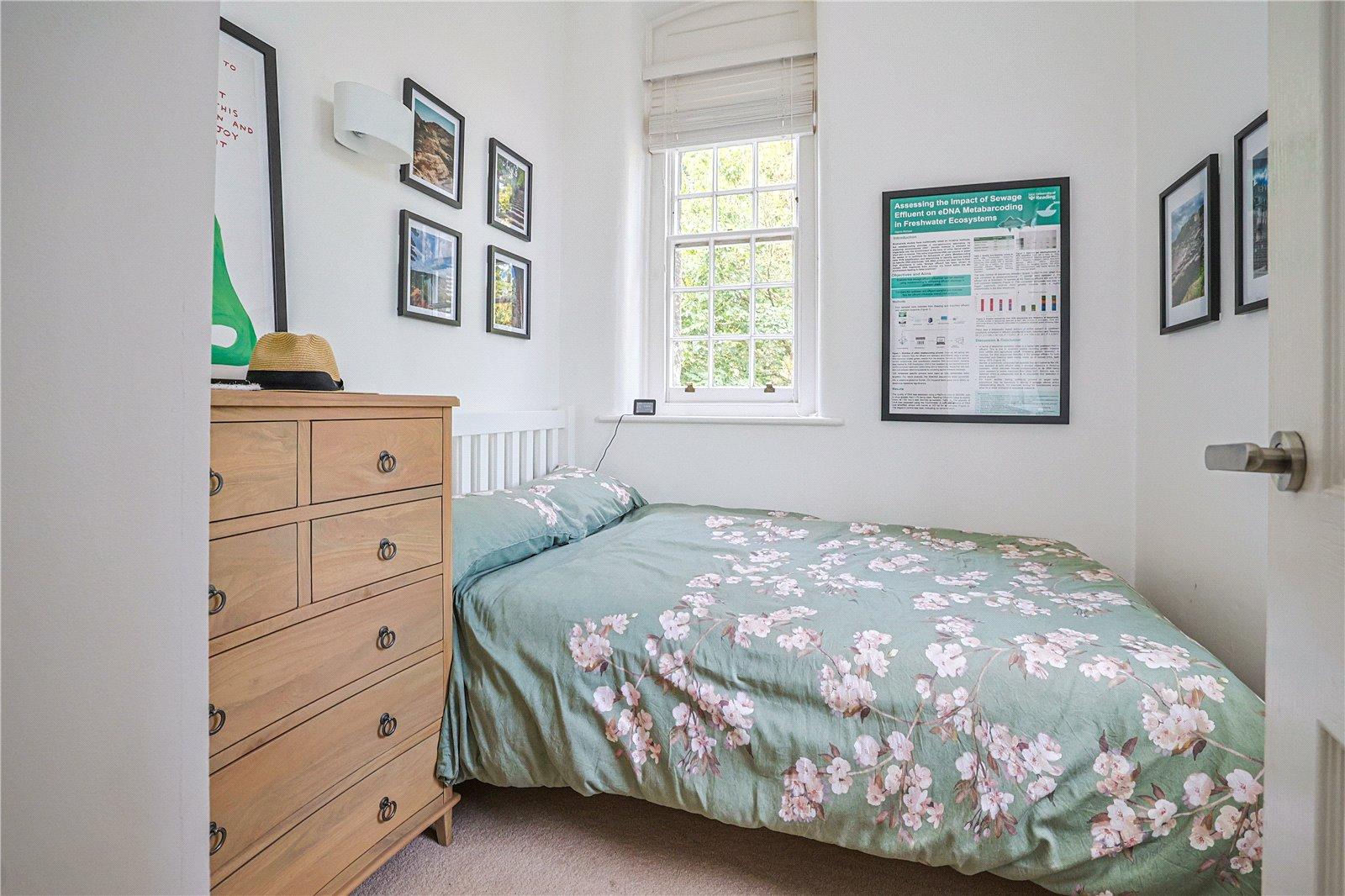 2 bedroom property for sale in Fennel Close | Robinson Michael & Jackson