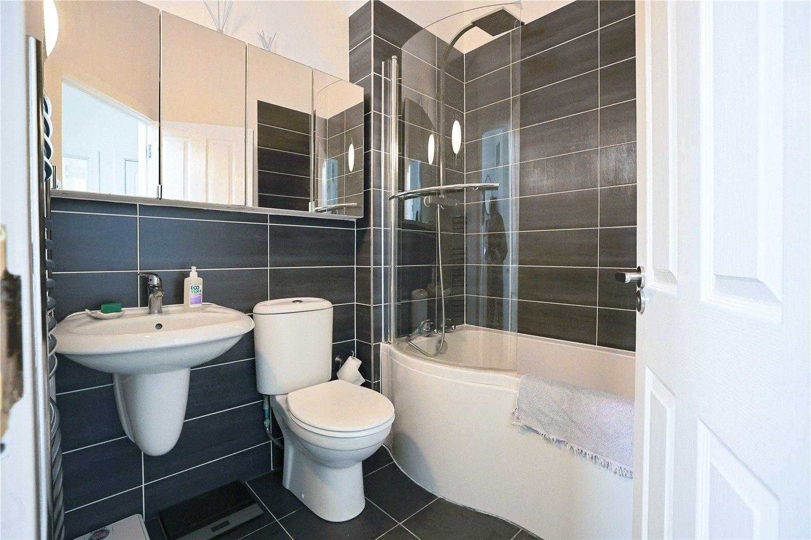 2 bedroom property for sale in Fennel Close | Robinson Michael & Jackson