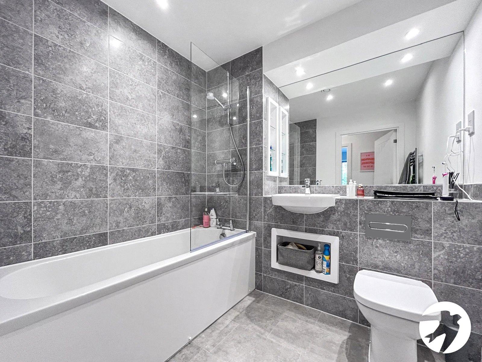 2 bedroom property to rent in Kings Hill | Robinson Michael & Jackson