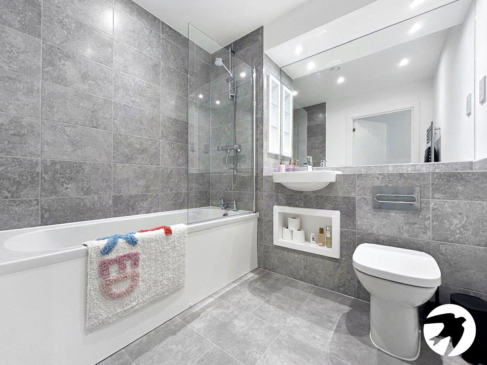2 bedroom property to rent in Kings Hill | Robinson Michael & Jackson