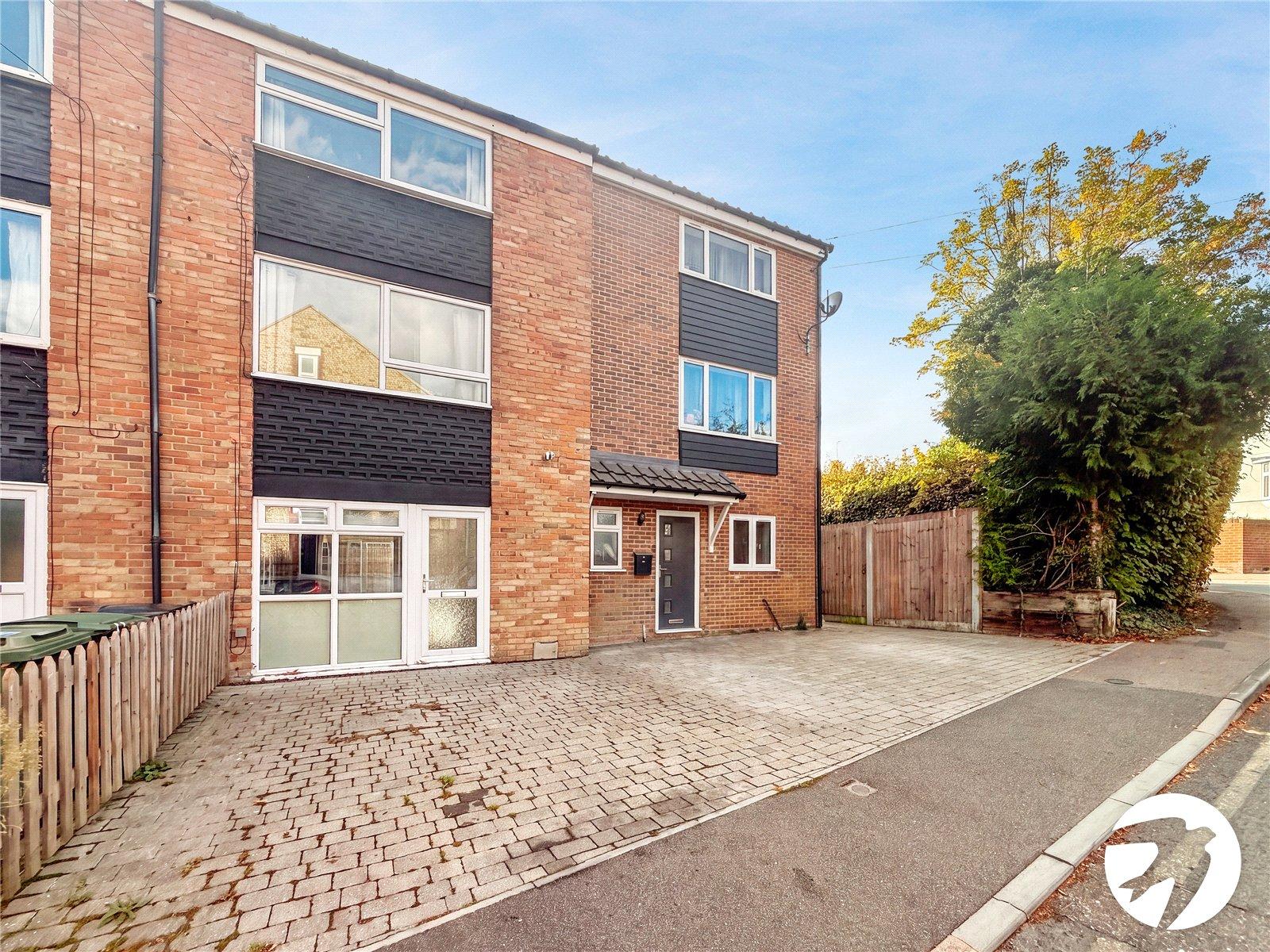 4 bedroom house to rent in Maidstone | Robinson Michael & Jackson
