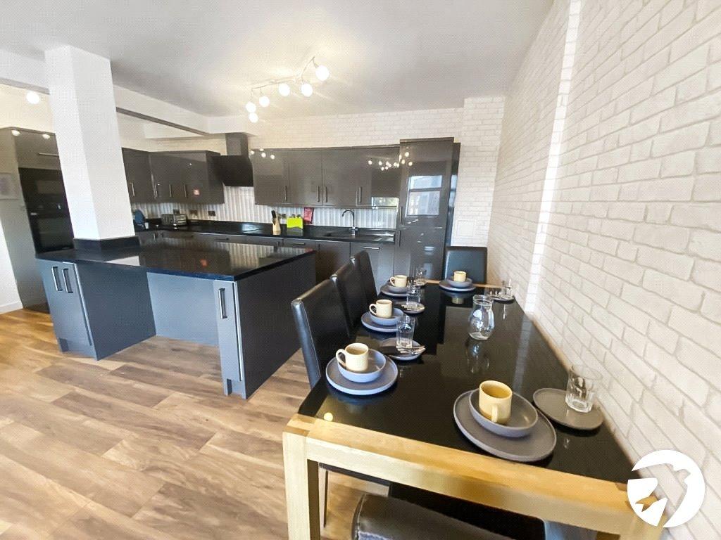 2 bedroom property to rent in Maidstone | Robinson Michael & Jackson