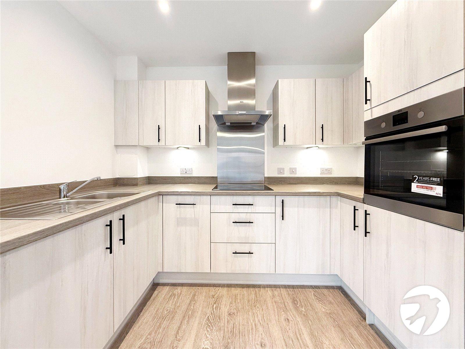 2 bedroom property to rent in Kings Hill | Robinson Michael & Jackson