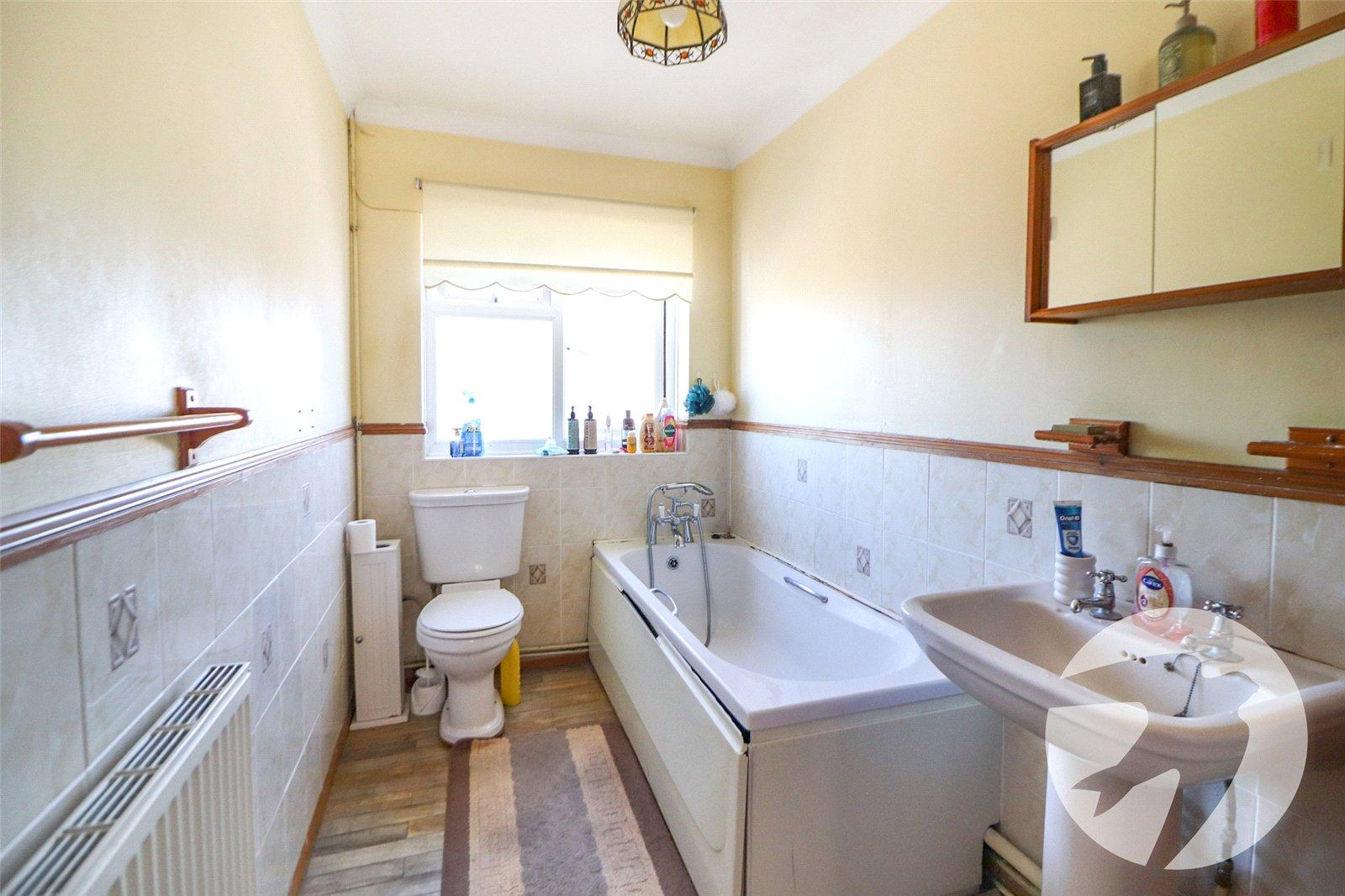 3 bedroom house for sale in Erith | Robinson Jackson