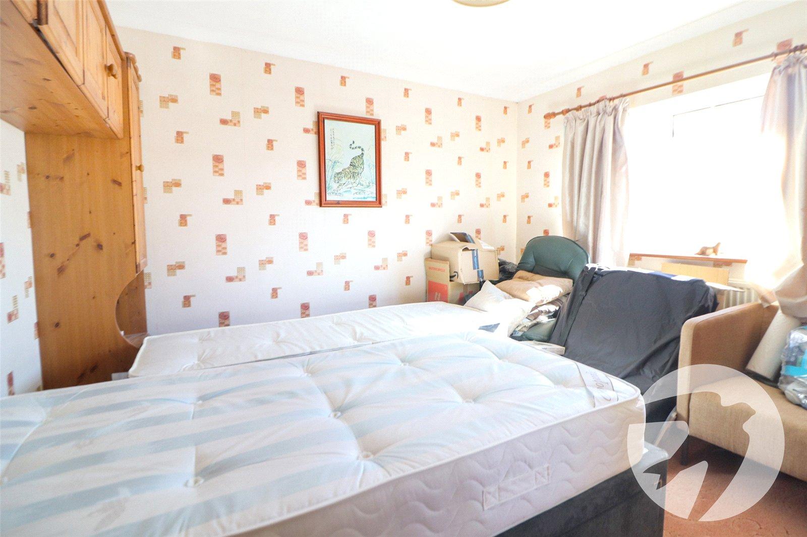 3 bedroom house for sale in Erith | Robinson Jackson