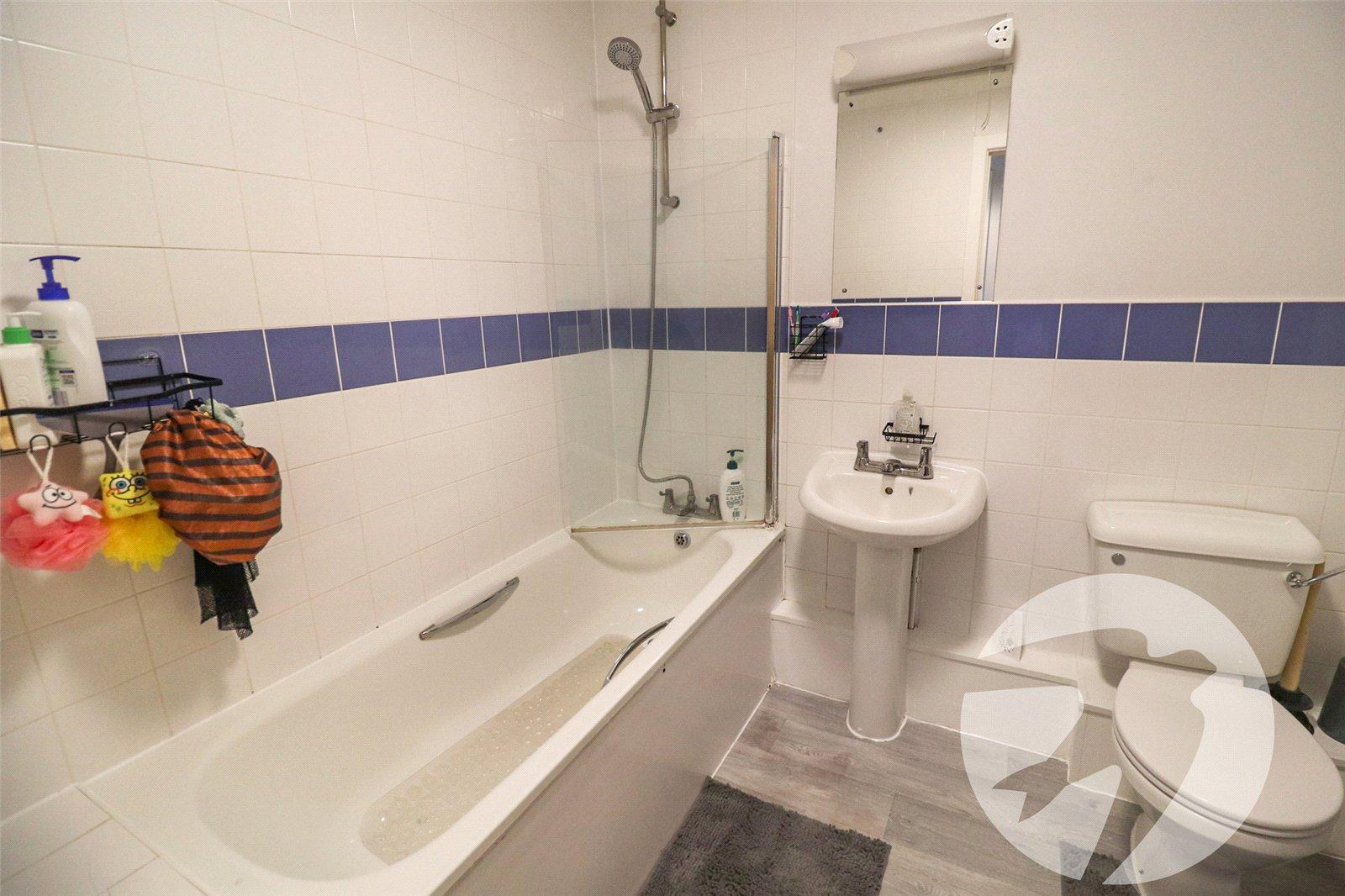 2 bedroom property for sale in Erith | Robinson Jackson