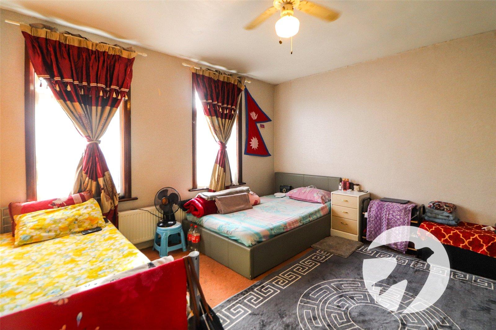3 bedroom house for sale in Erith | Robinson Jackson