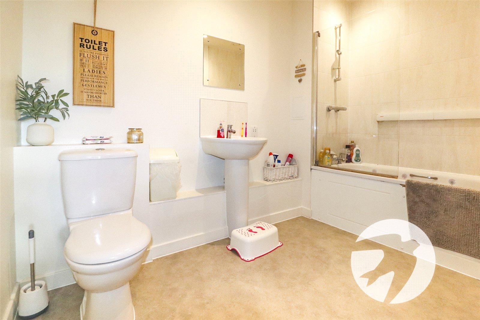 2 bedroom property for sale in Erith | Robinson Jackson