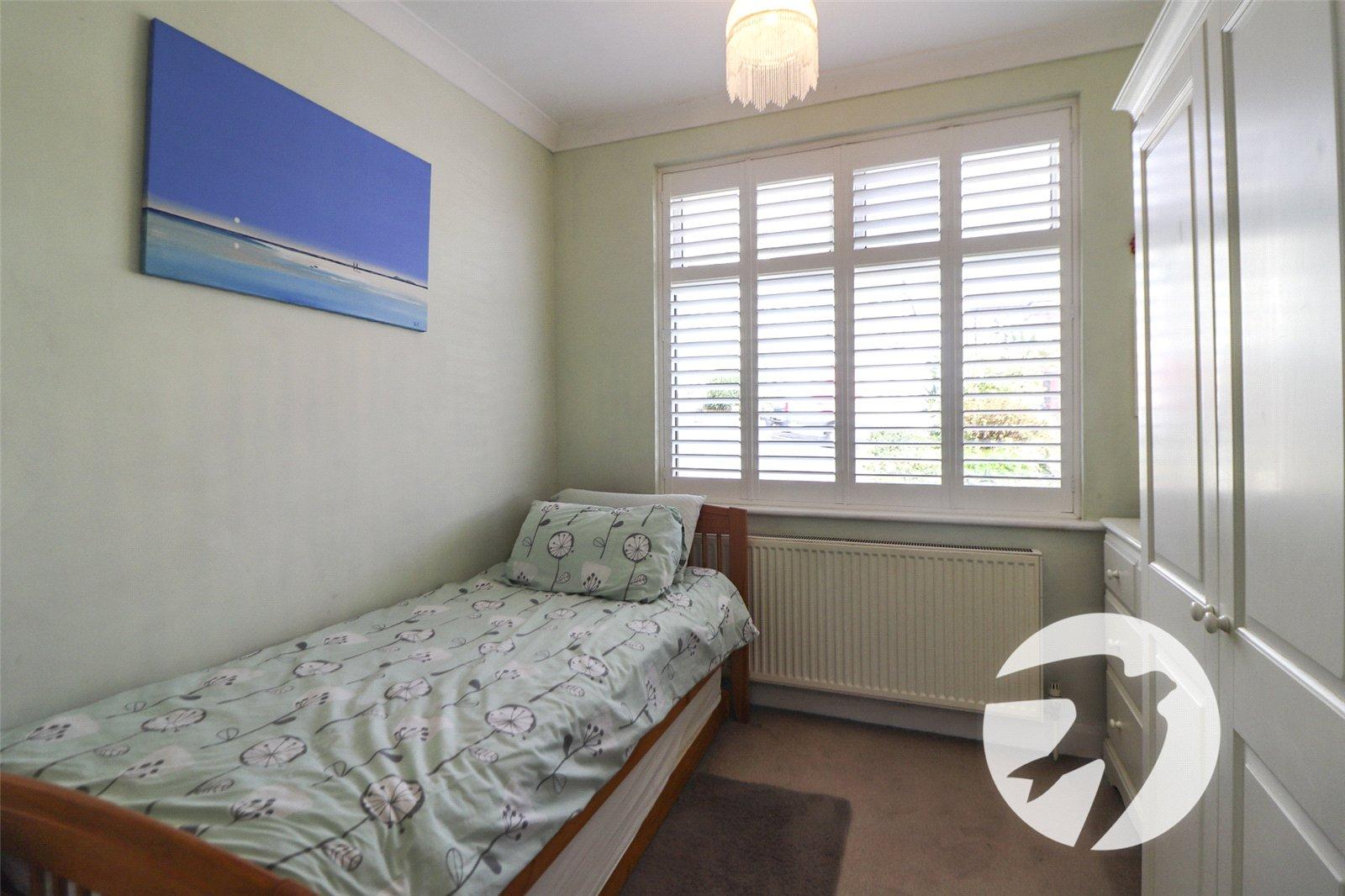 2 bedroom bungalow for sale in Bexleyheath | Robinson Jackson