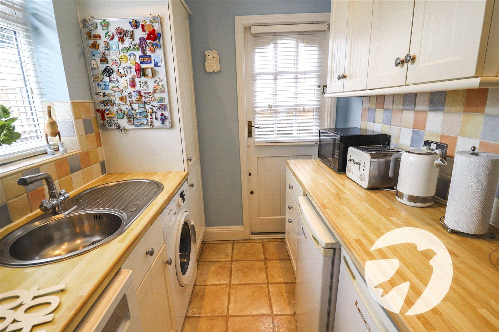 2 bedroom bungalow for sale in Bexleyheath | Robinson Jackson