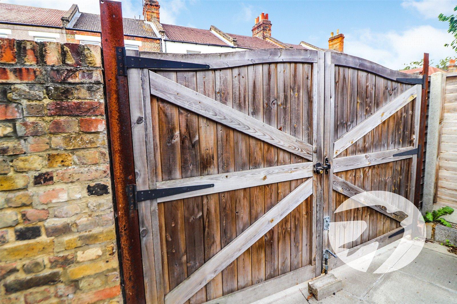 3 bedroom house for sale in Erith | Robinson Jackson