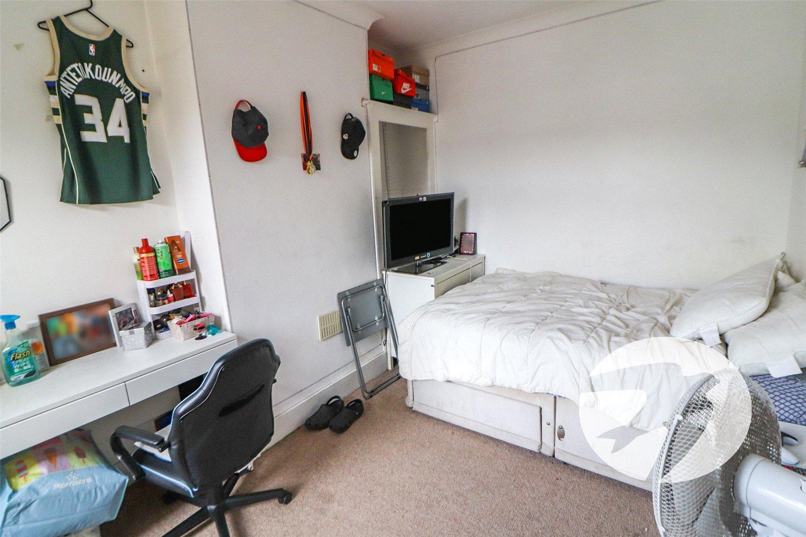 3 bedroom house for sale in Erith | Robinson Jackson