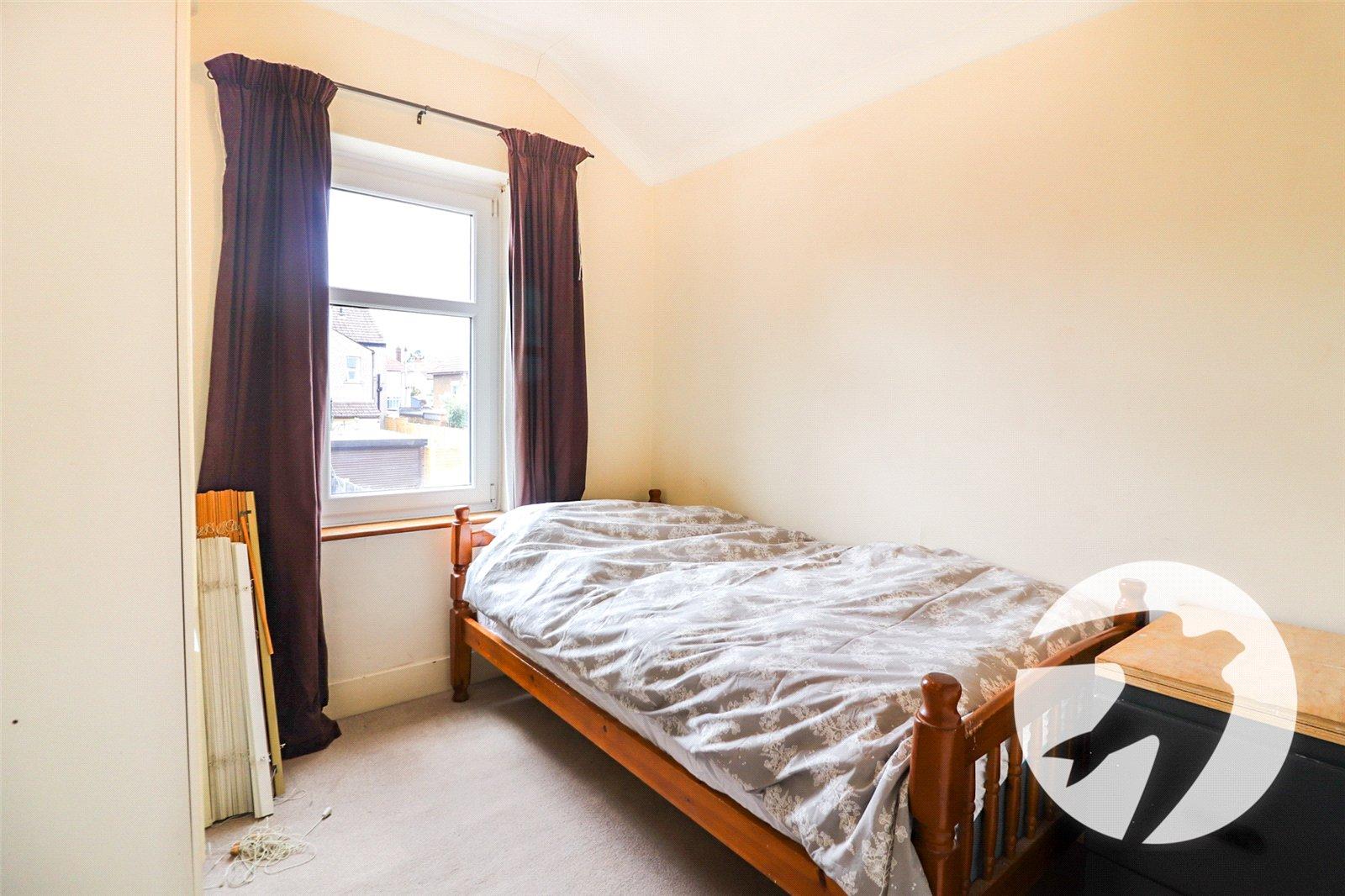 3 bedroom house for sale in Erith | Robinson Jackson