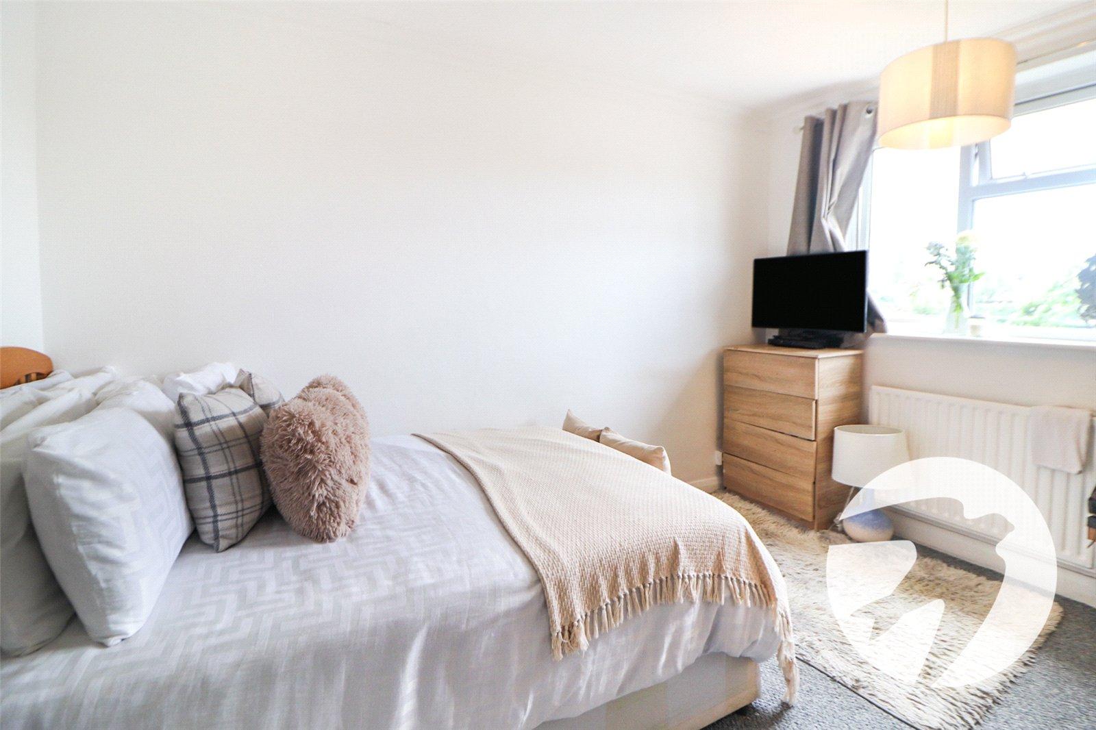 2 bedroom property for sale in Northumberland Heath | Robinson Jackson