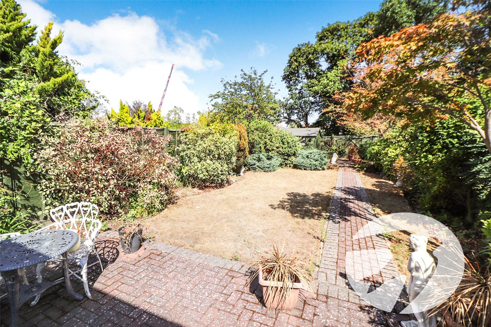 2 bedroom bungalow for sale in Erith | Robinson Jackson