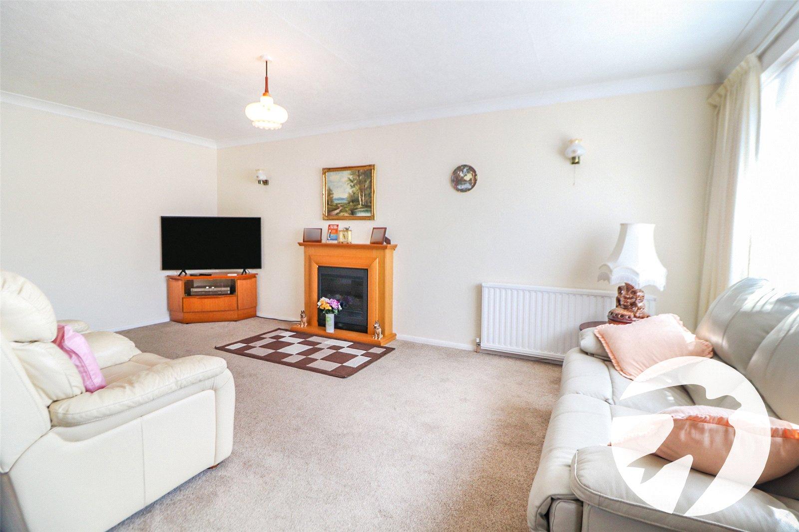 2 bedroom bungalow for sale in Erith | Robinson Jackson