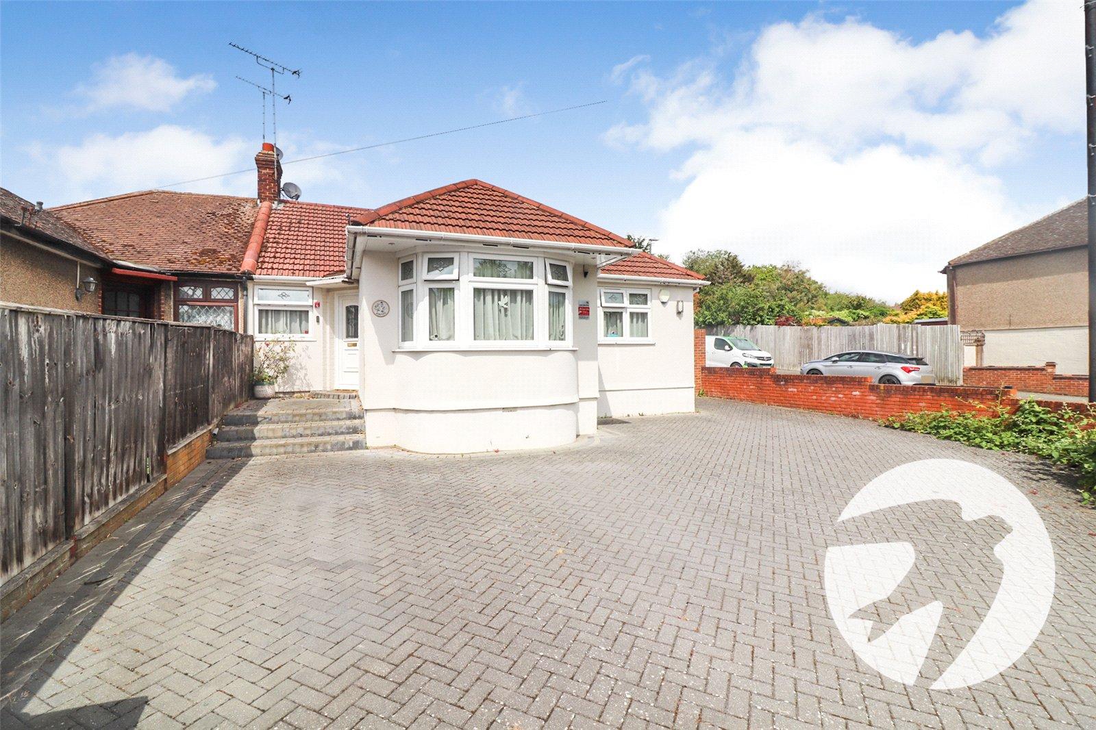 3 bedroom bungalow for sale in Bexleyheath | Robinson Jackson
