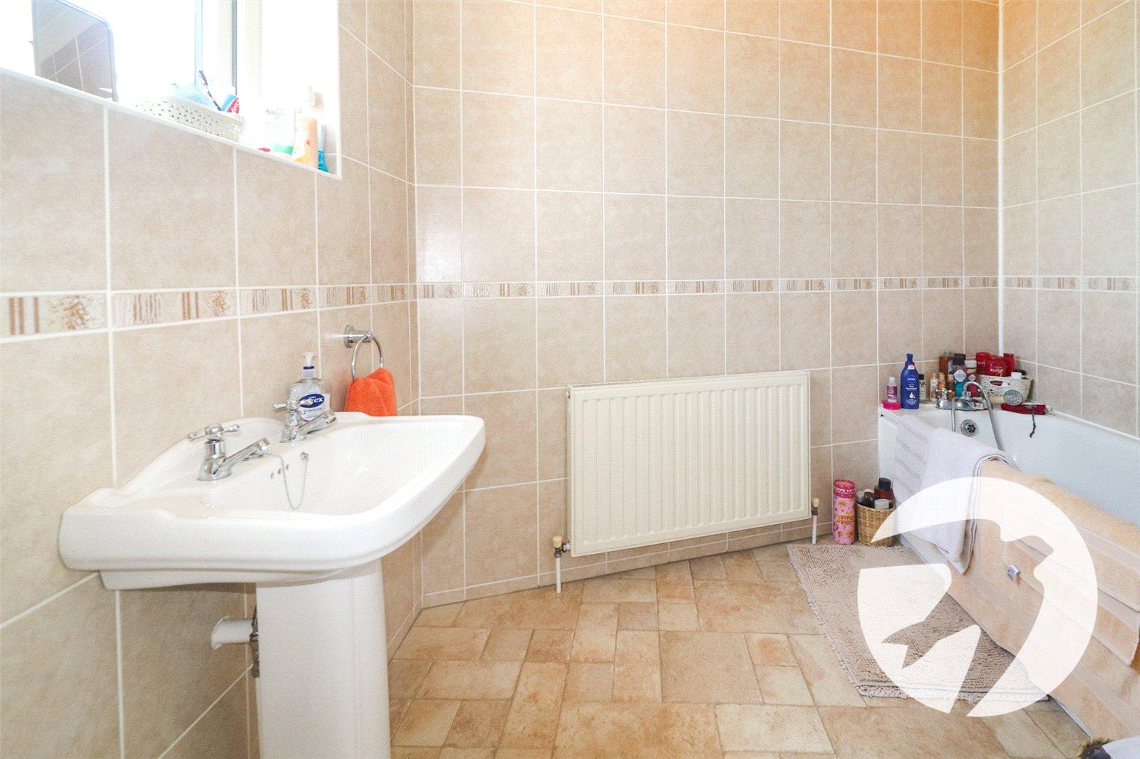 4 bedroom house for sale in Erith | Robinson Jackson