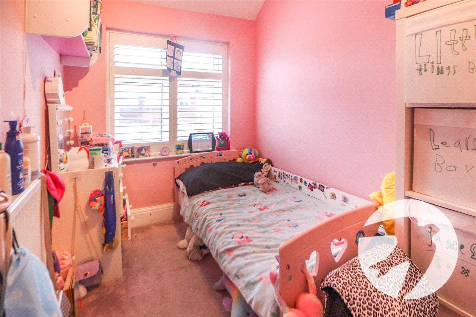 3 bedroom house for sale in Erith | Robinson Jackson