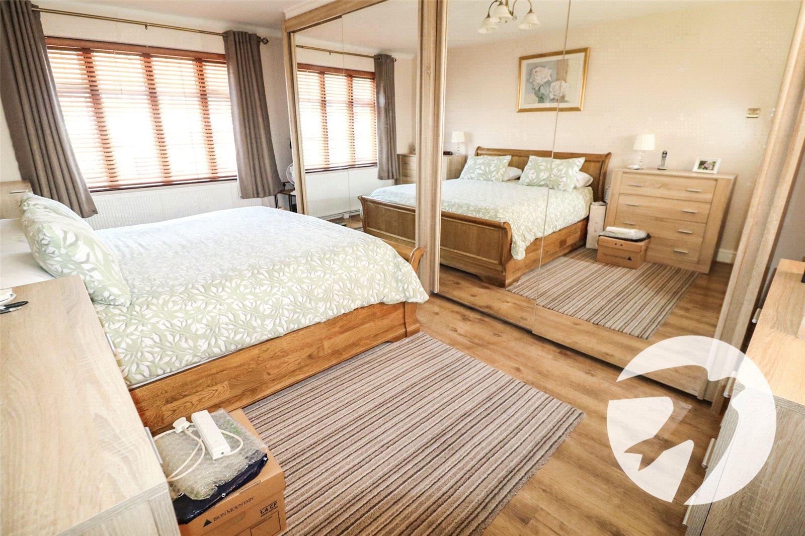 4 bedroom house for sale in Erith | Robinson Jackson