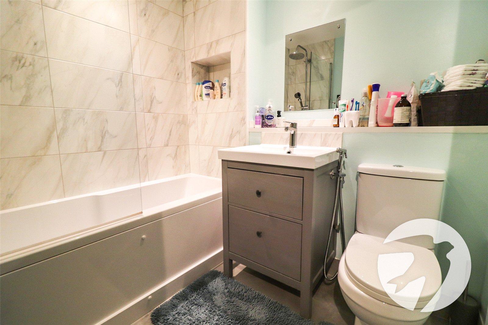 2 bedroom property for sale in Chichester Wharf | Robinson Jackson