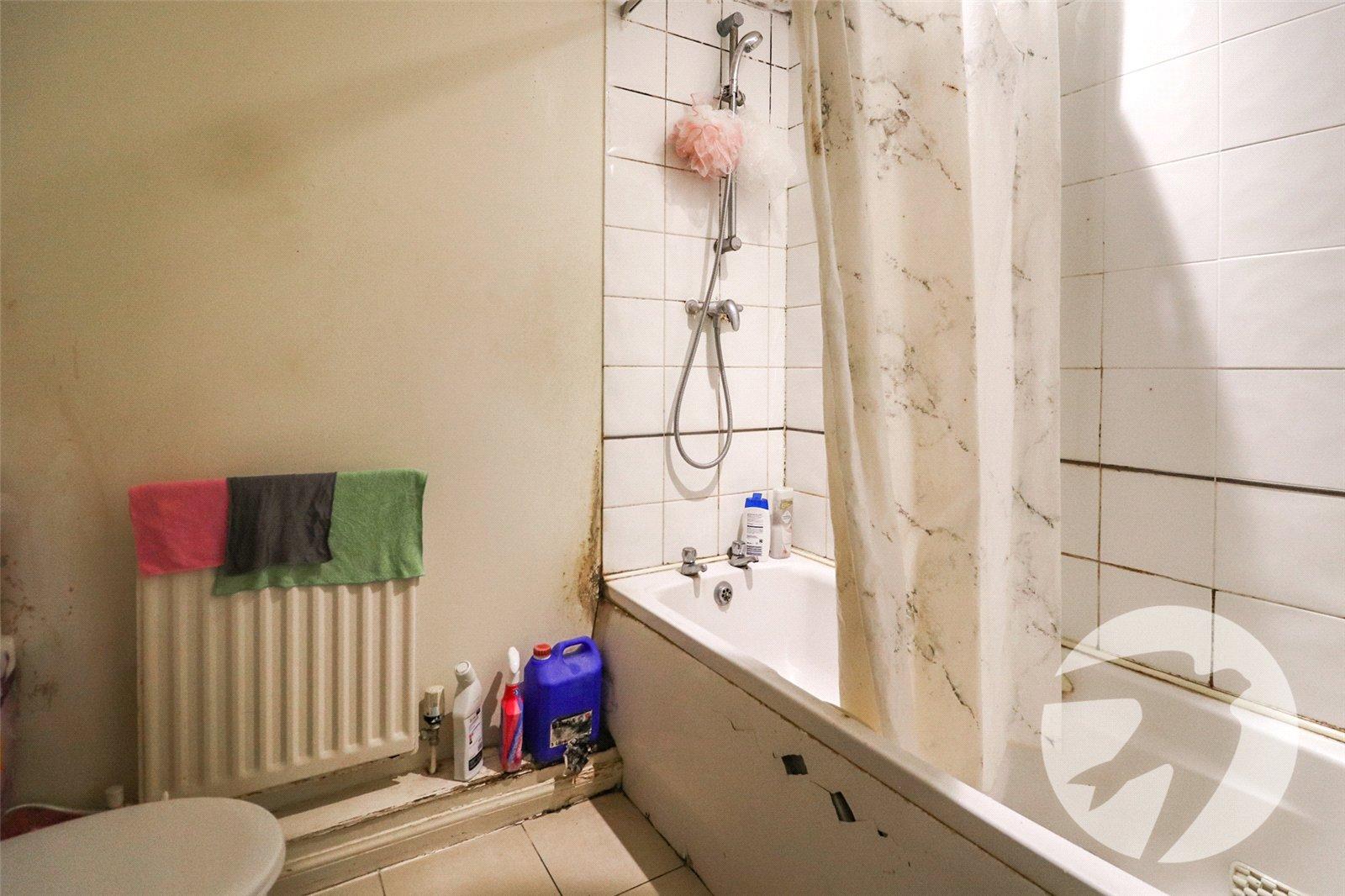 2 bedroom property for sale in Erith | Robinson Jackson