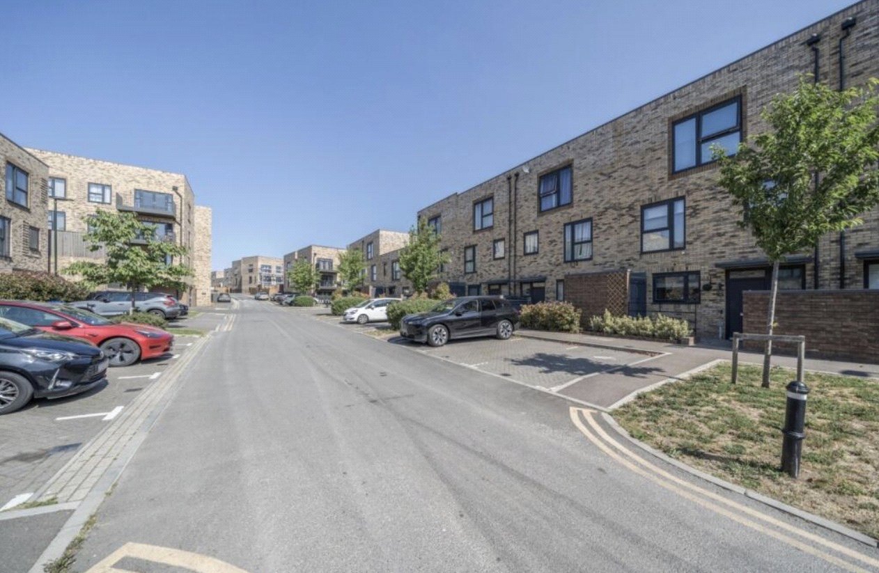 3 bedroom house for sale in Erith | Robinson Jackson