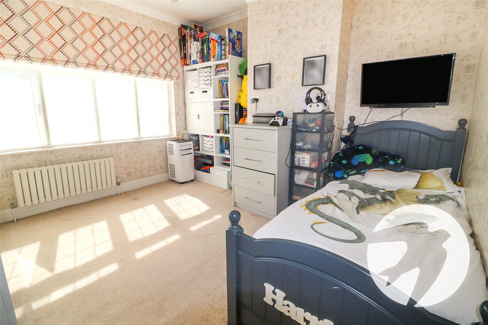 4 bedroom house for sale in Northumberland Heath | Robinson Jackson