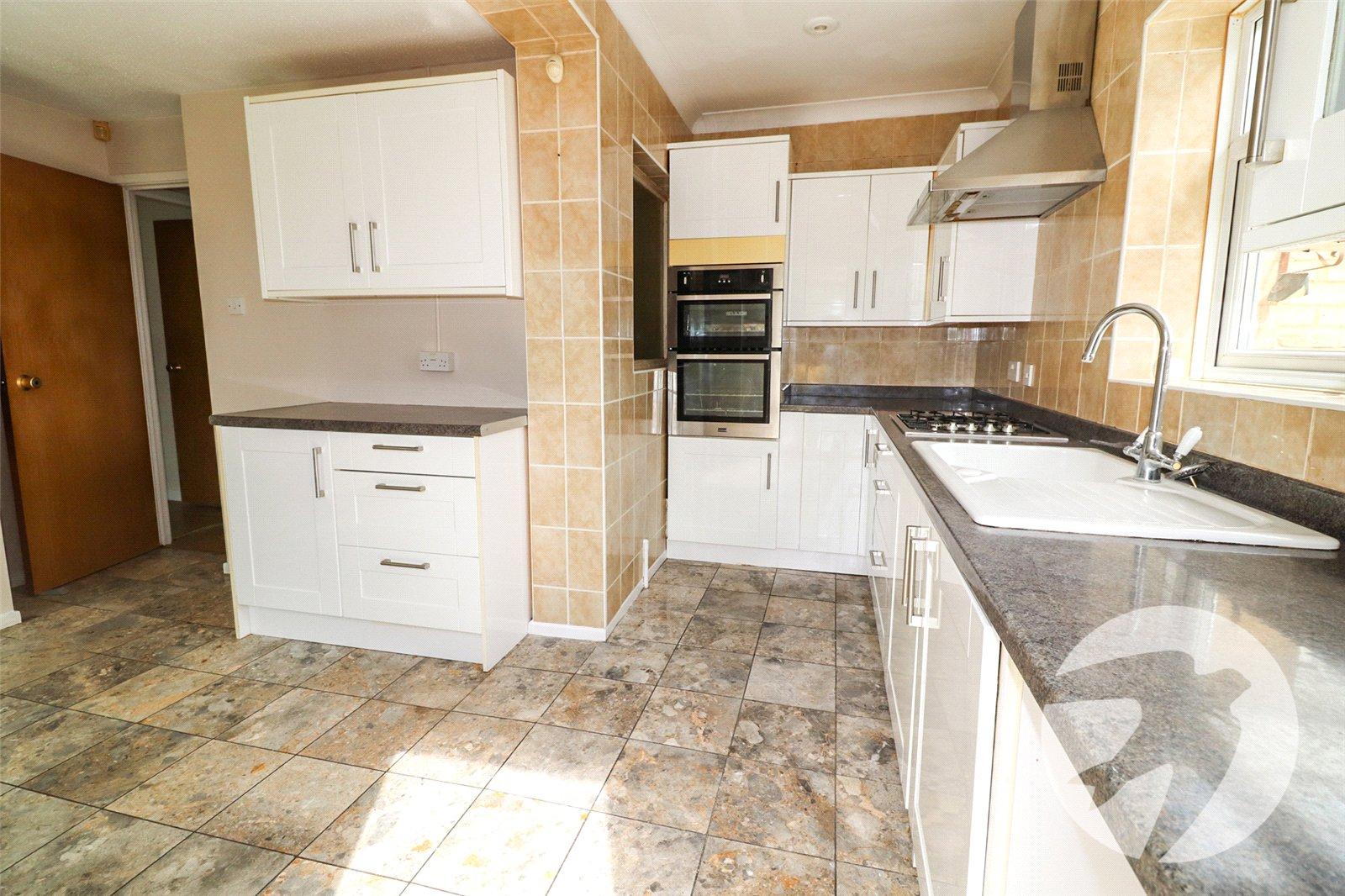 2 bedroom bungalow for sale in Crayford | Robinson Jackson