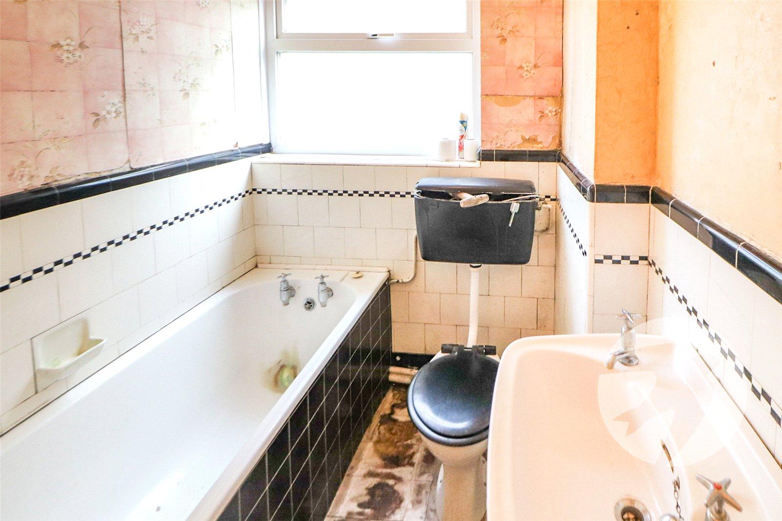 2 bedroom property for sale in Bexleyheath | Robinson Jackson