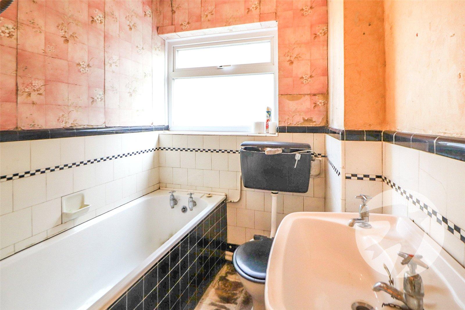 2 bedroom property for sale in Bexleyheath | Robinson Jackson