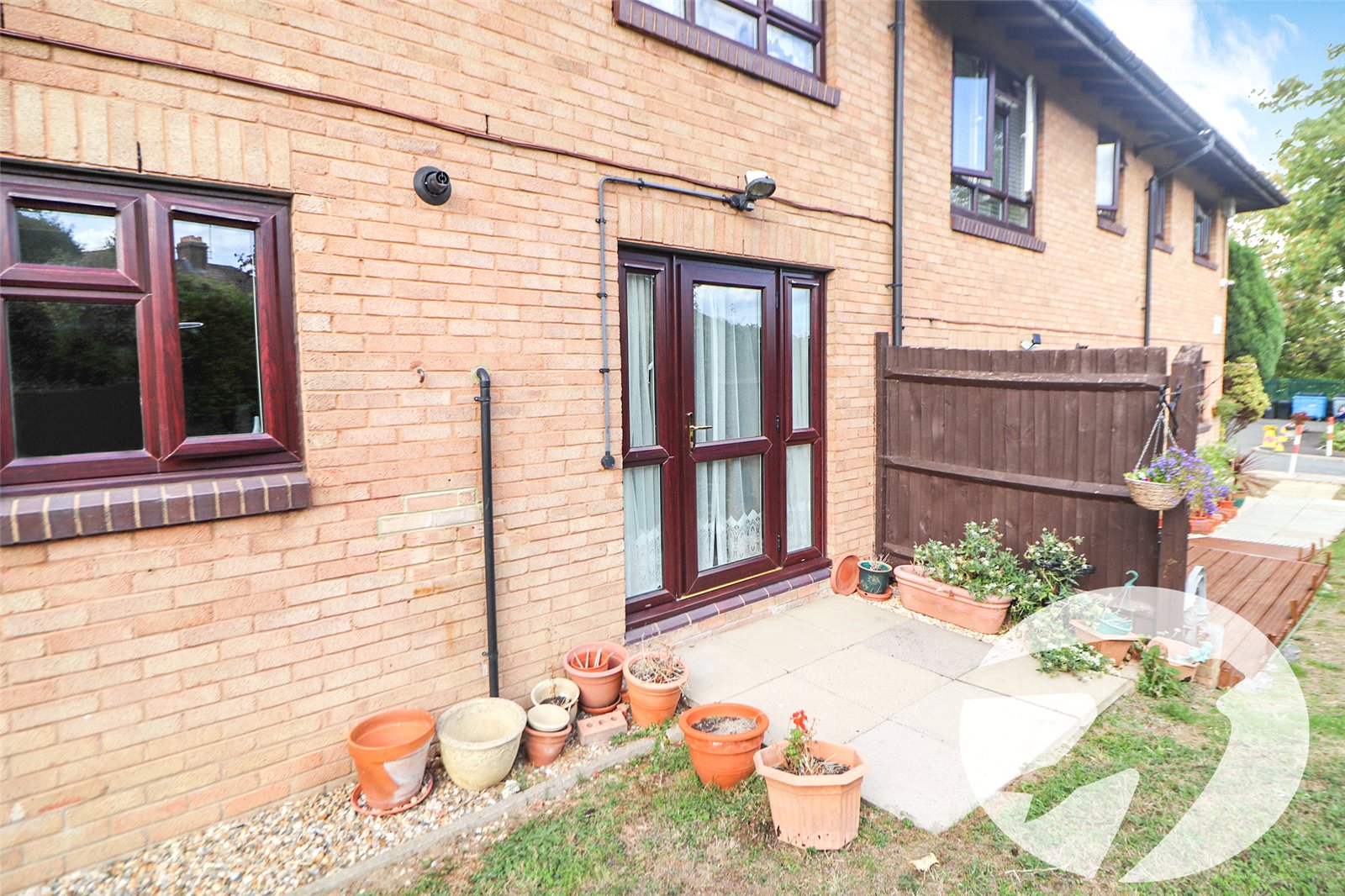 2 bedroom property for sale in  | Robinson Jackson