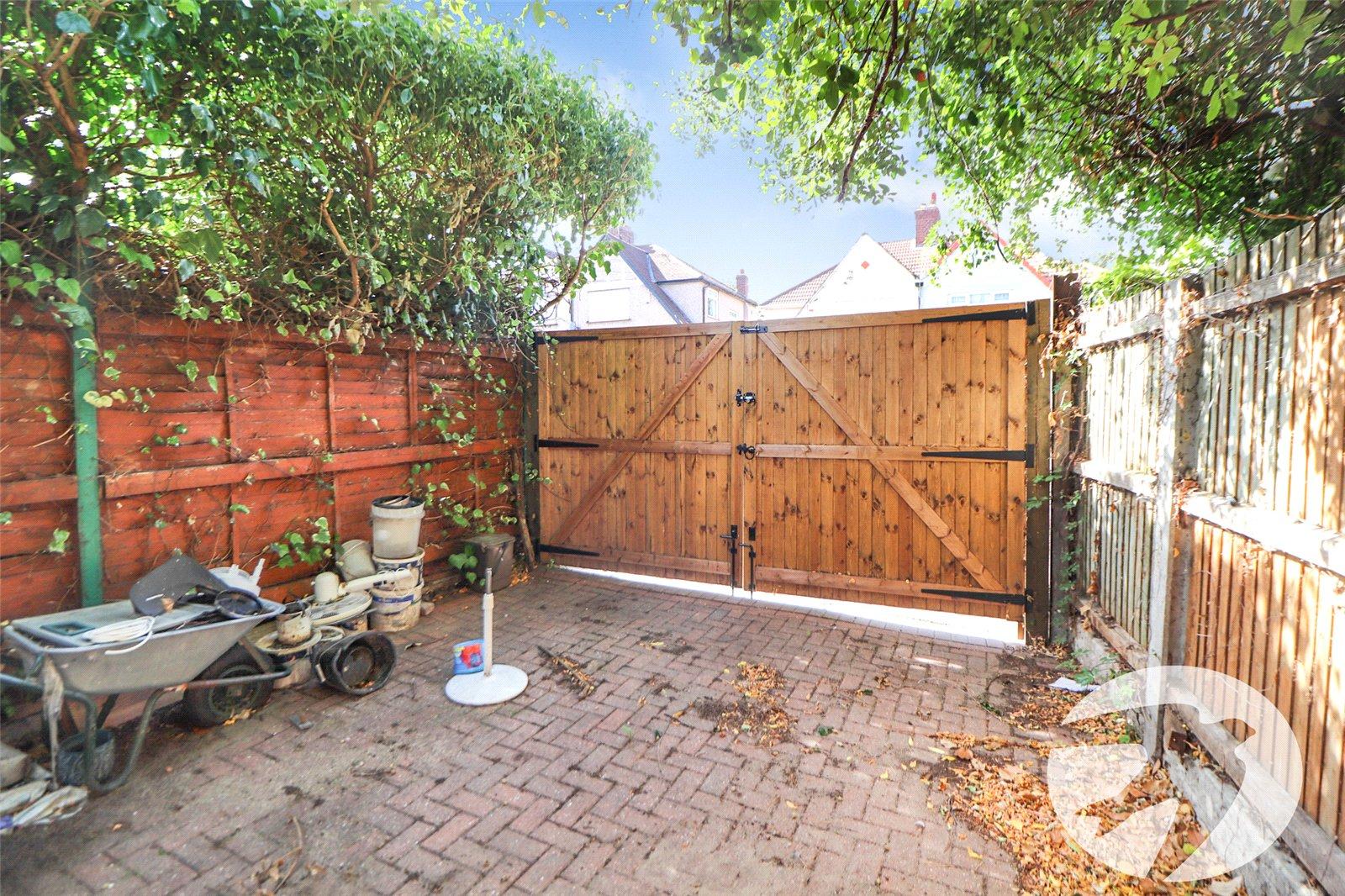 3 bedroom house for sale in Erith | Robinson Jackson