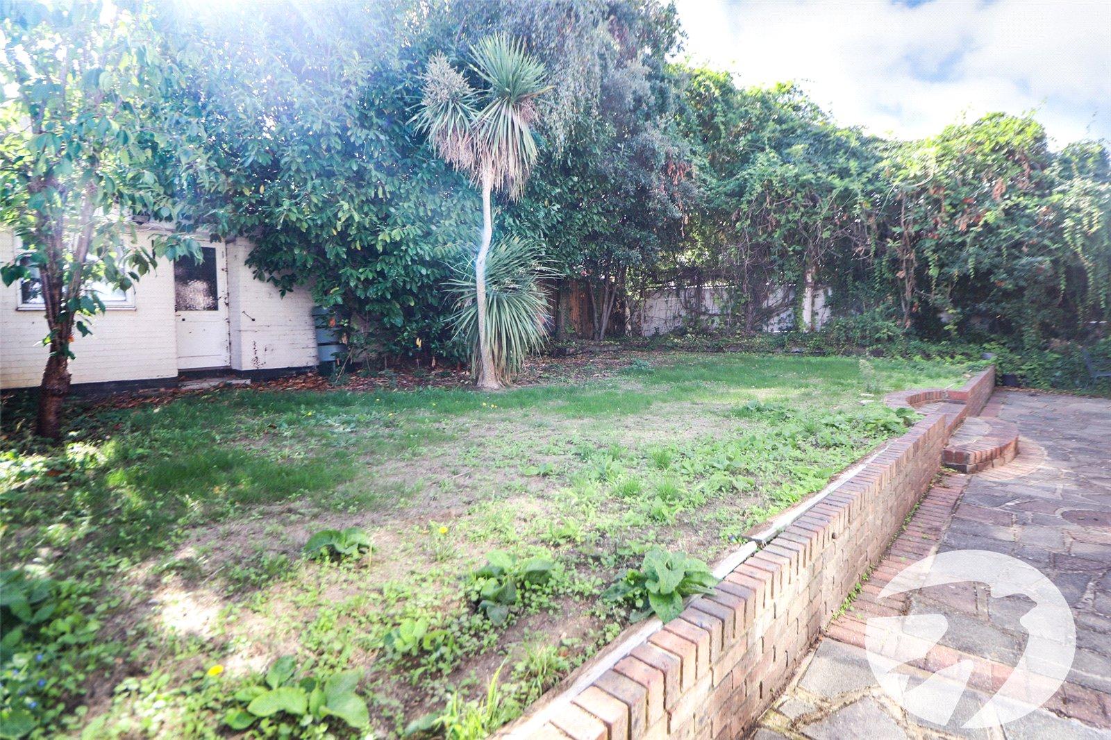 3 bedroom house for sale in Erith | Robinson Jackson