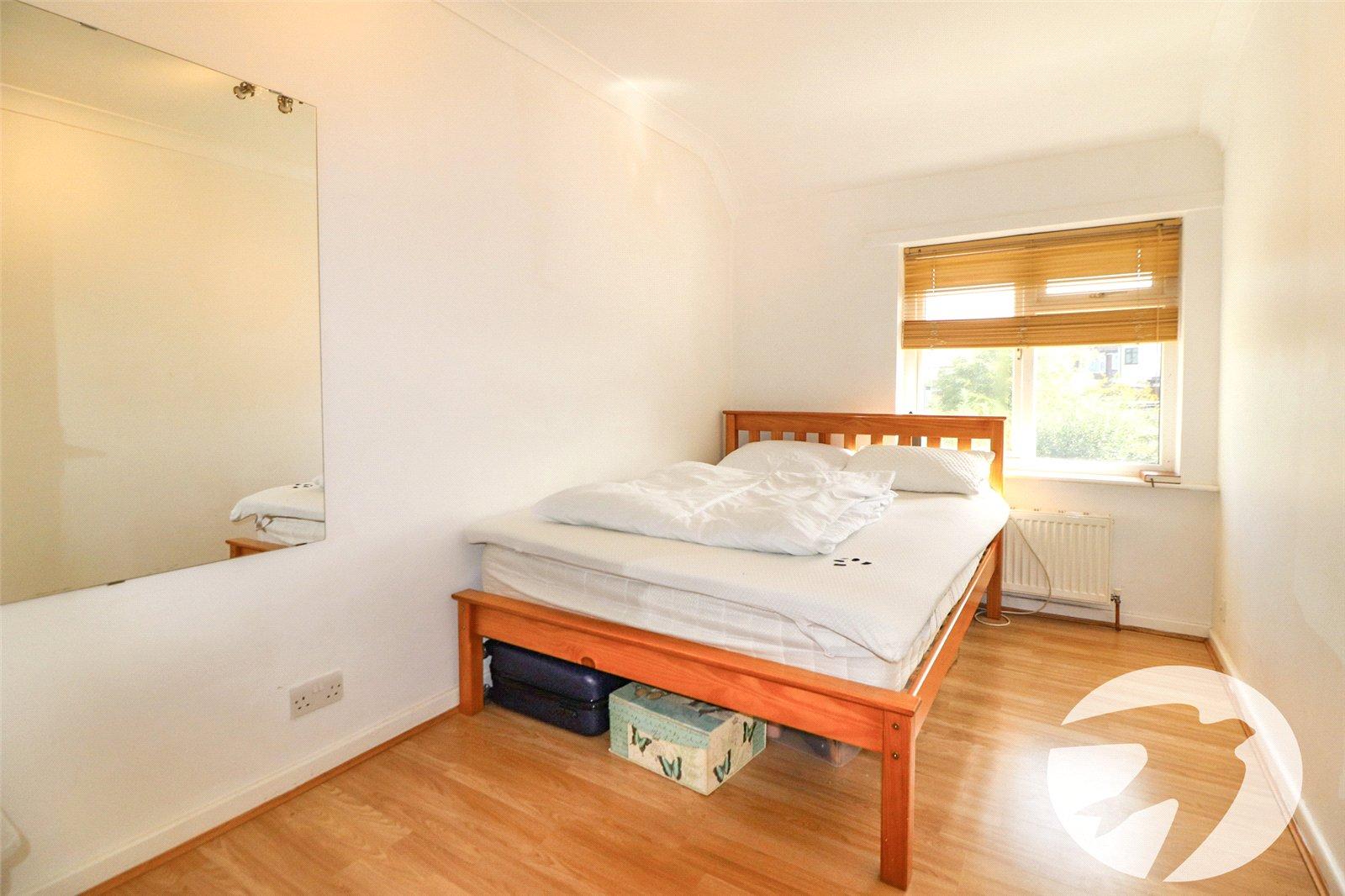 3 bedroom house for sale in Erith | Robinson Jackson