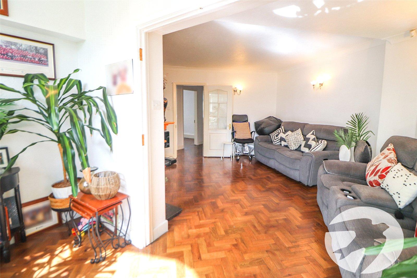 3 bedroom house for sale in Erith | Robinson Jackson