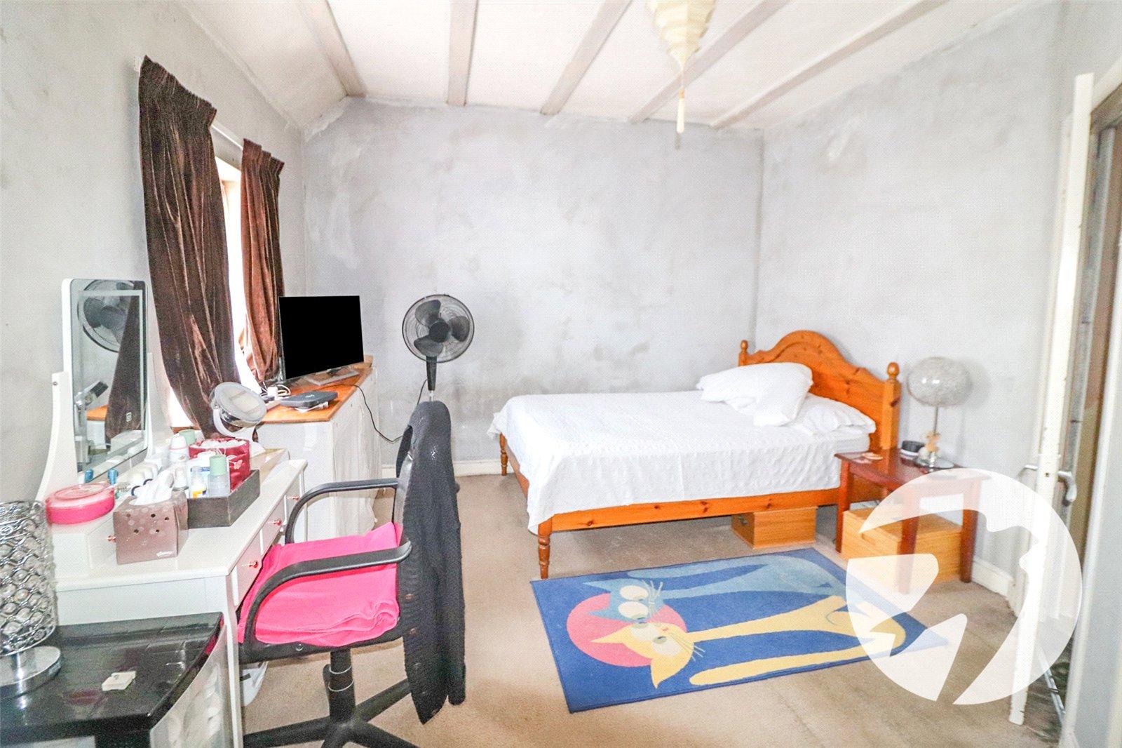 3 bedroom house for sale in Northumberland Heath | Robinson Jackson