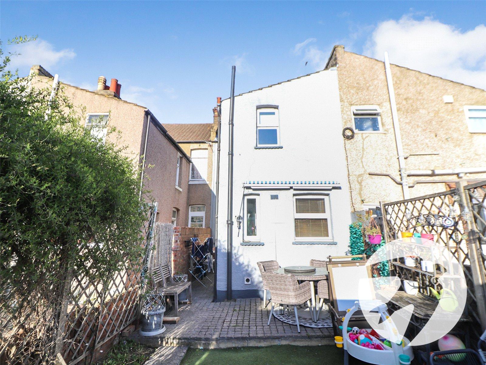 3 bedroom house for sale in Erith | Robinson Jackson