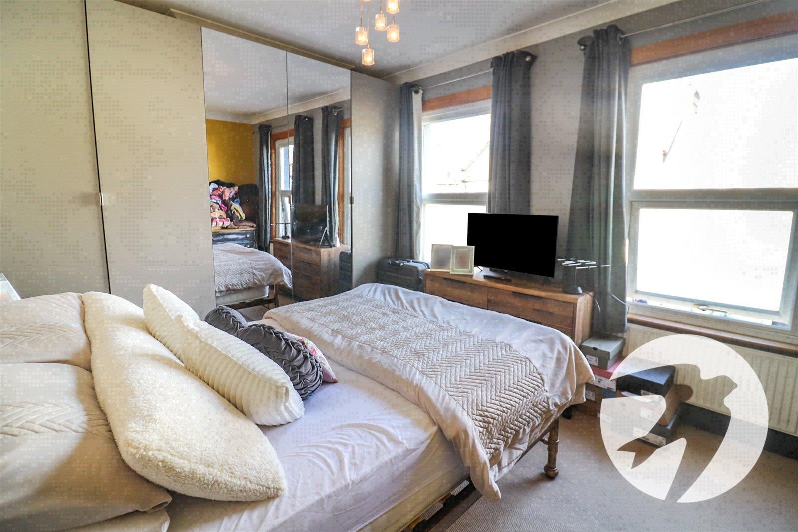 3 bedroom house for sale in Erith | Robinson Jackson