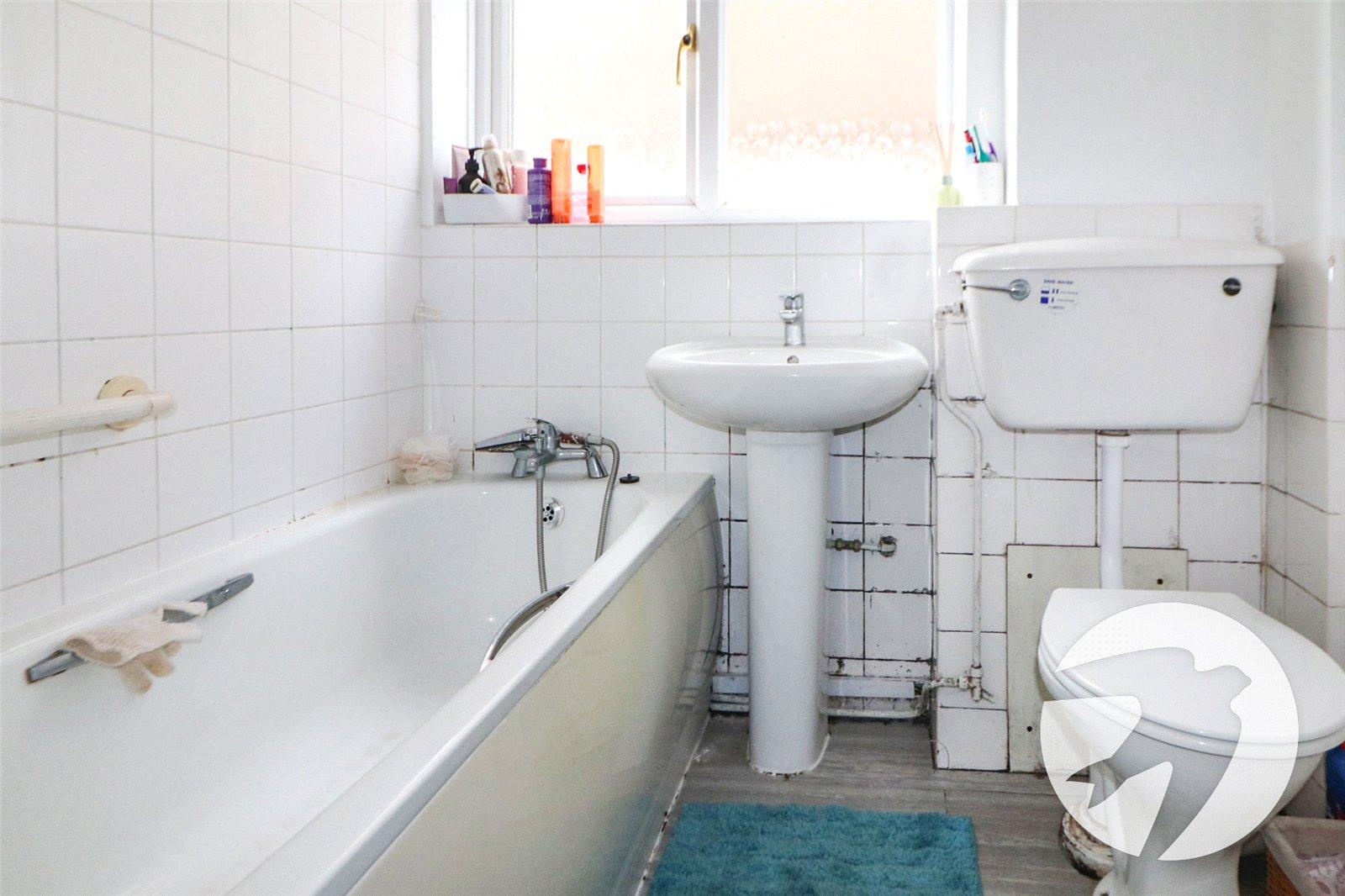 2 bedroom property for sale in Erith | Robinson Jackson