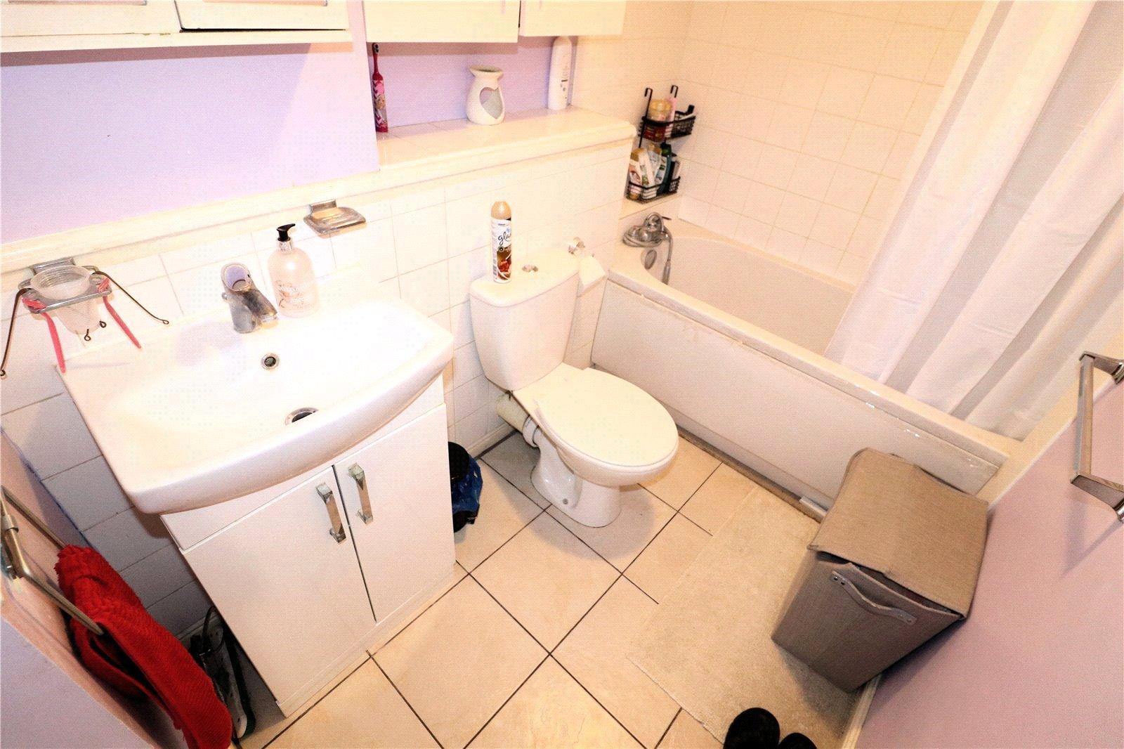 2 bedroom property for sale in Erith | Robinson Jackson
